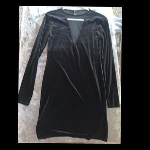 Black velvet long sleeve dress